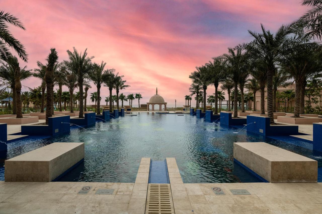 Rixos Marina Abu Dhabi Hotel Exterior photo